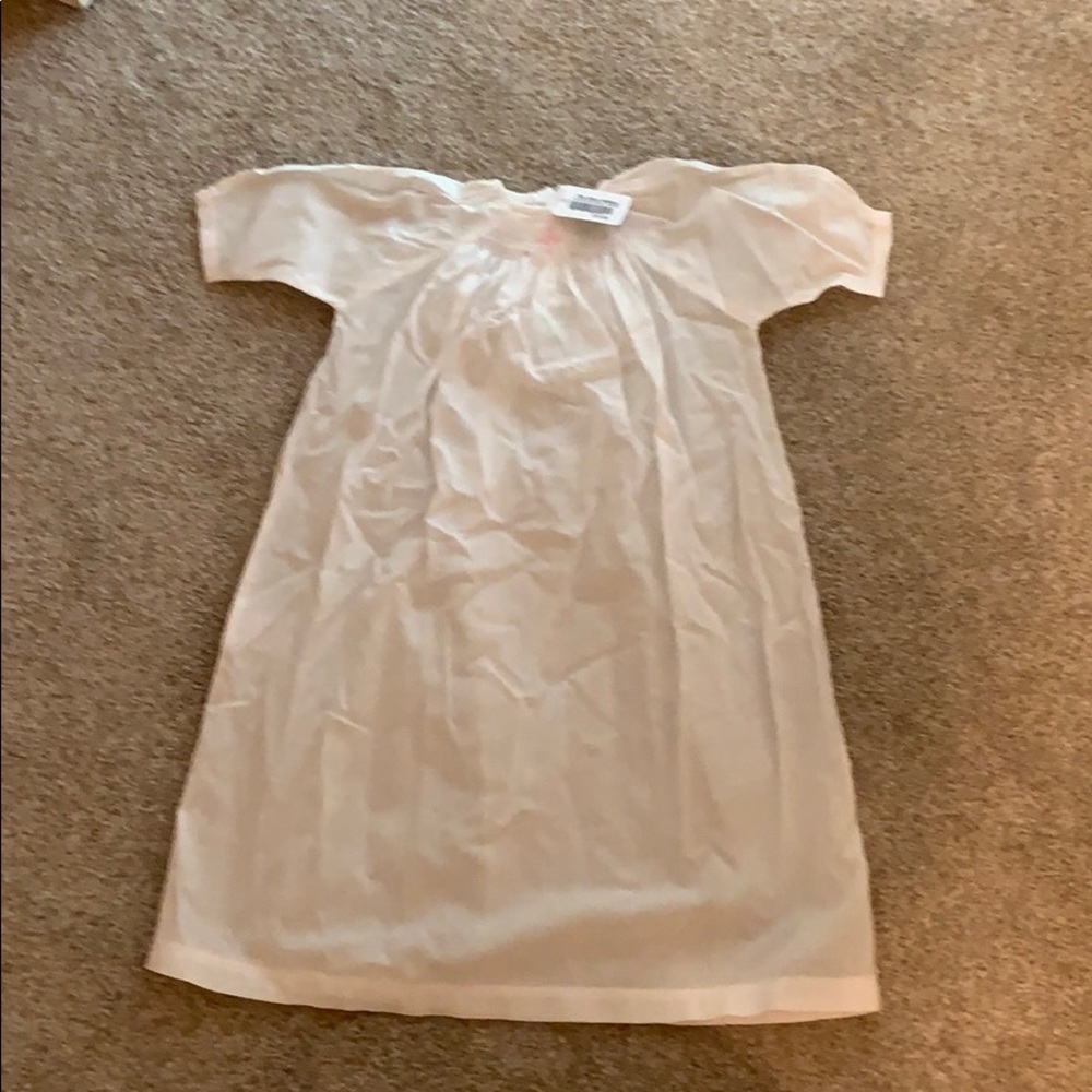 Kissy Kissy NB gown NWT